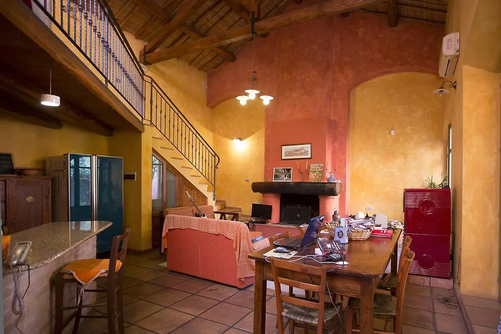 Alojamento de Acomodação e Pequeno-almoço B&B La Casa Di Carta Quartu SantʼElena