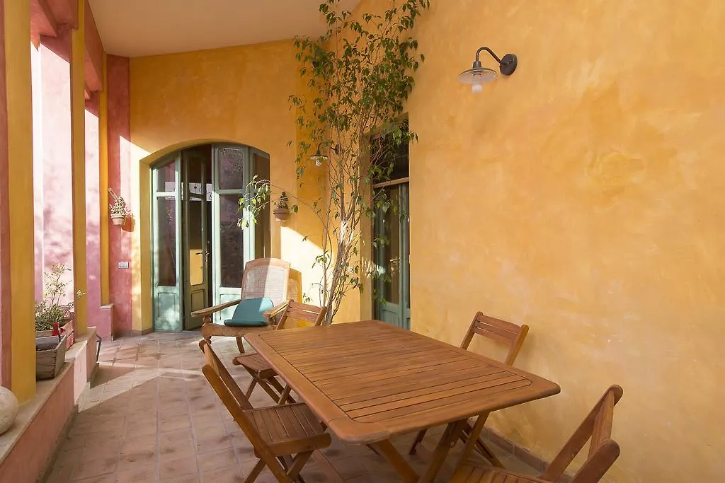 B&B La Casa Di Carta Quartu SantʼElena 0*,
